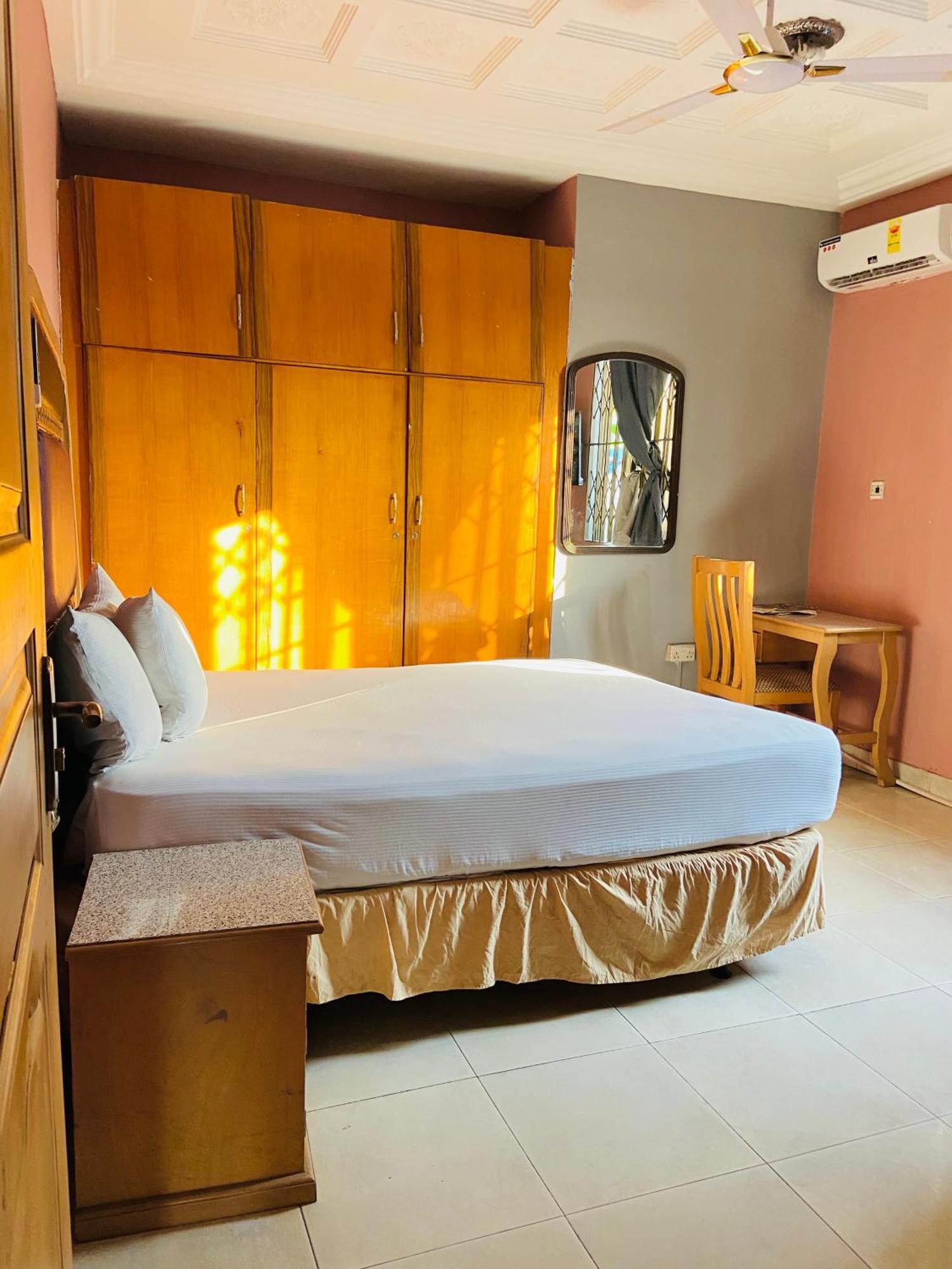 Heaven Gate Hotel Accra Exterior photo