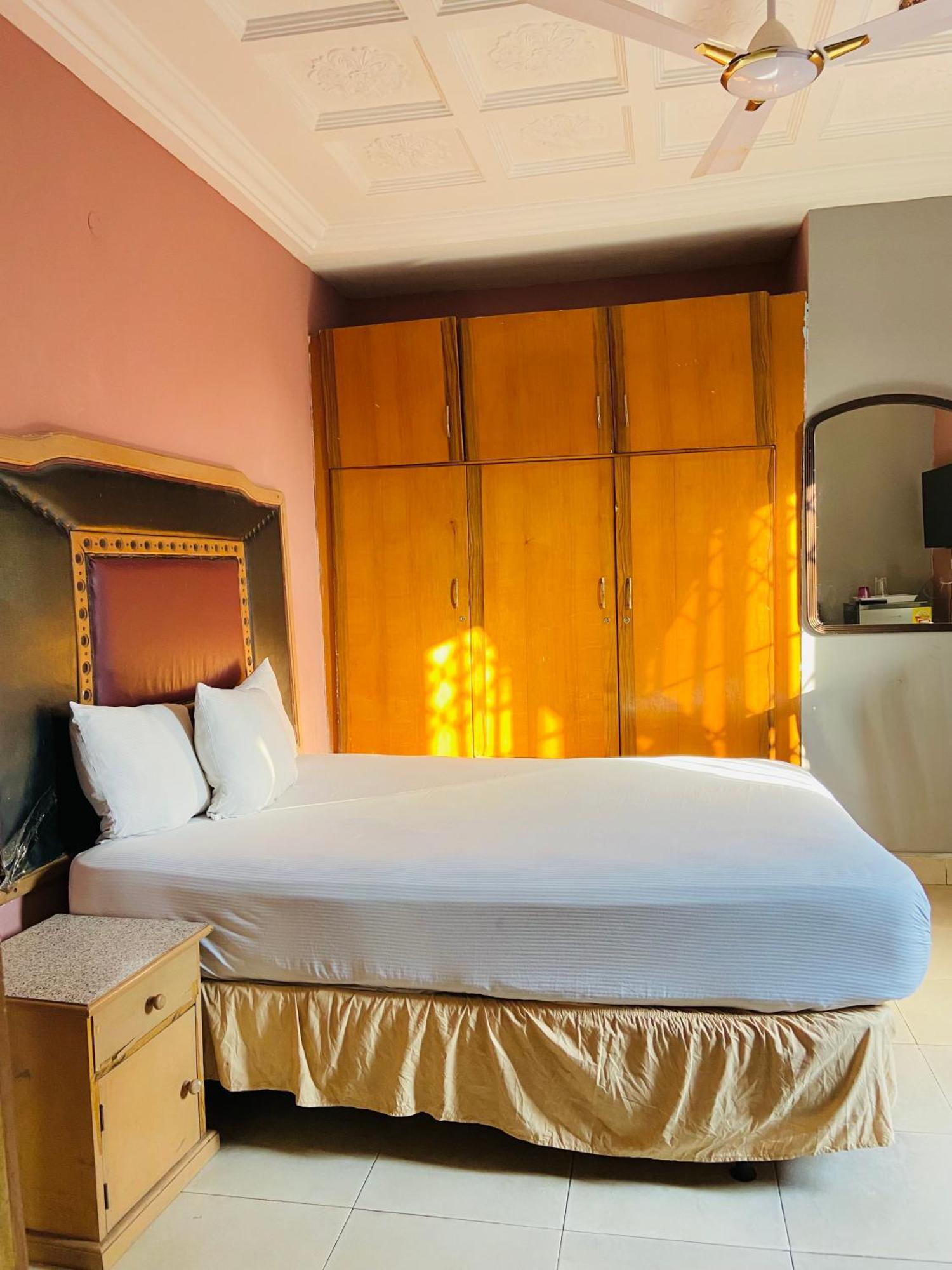 Heaven Gate Hotel Accra Exterior photo